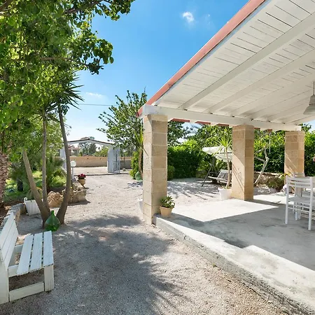Holiday home Villetta Li Parati